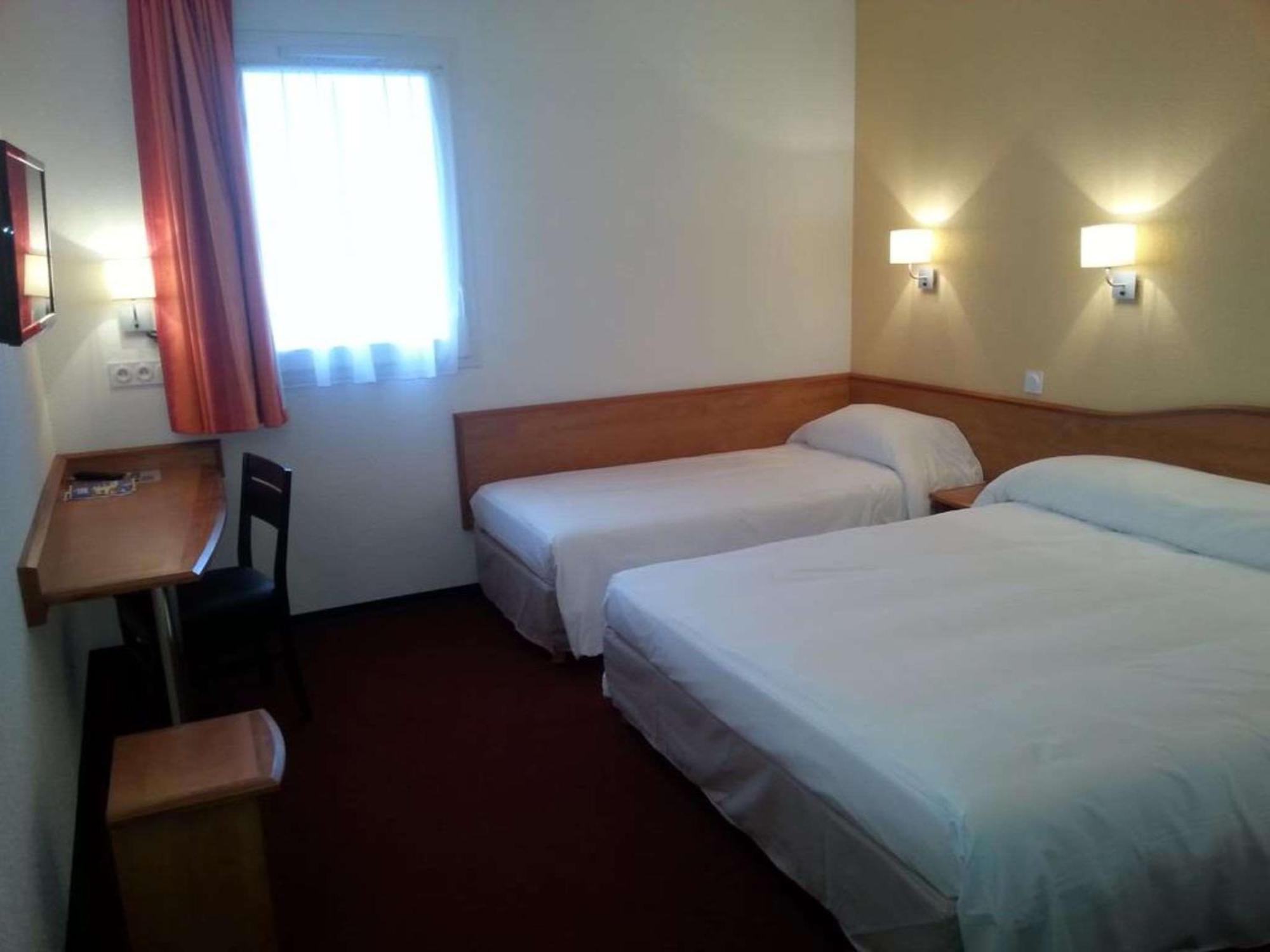 Brit Hotel Confort Villeneuve Sur Lot Bias  外观 照片